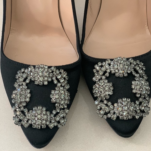 Manolo Blahnik Hangisi Satin Pumps - Picture 3 of 6